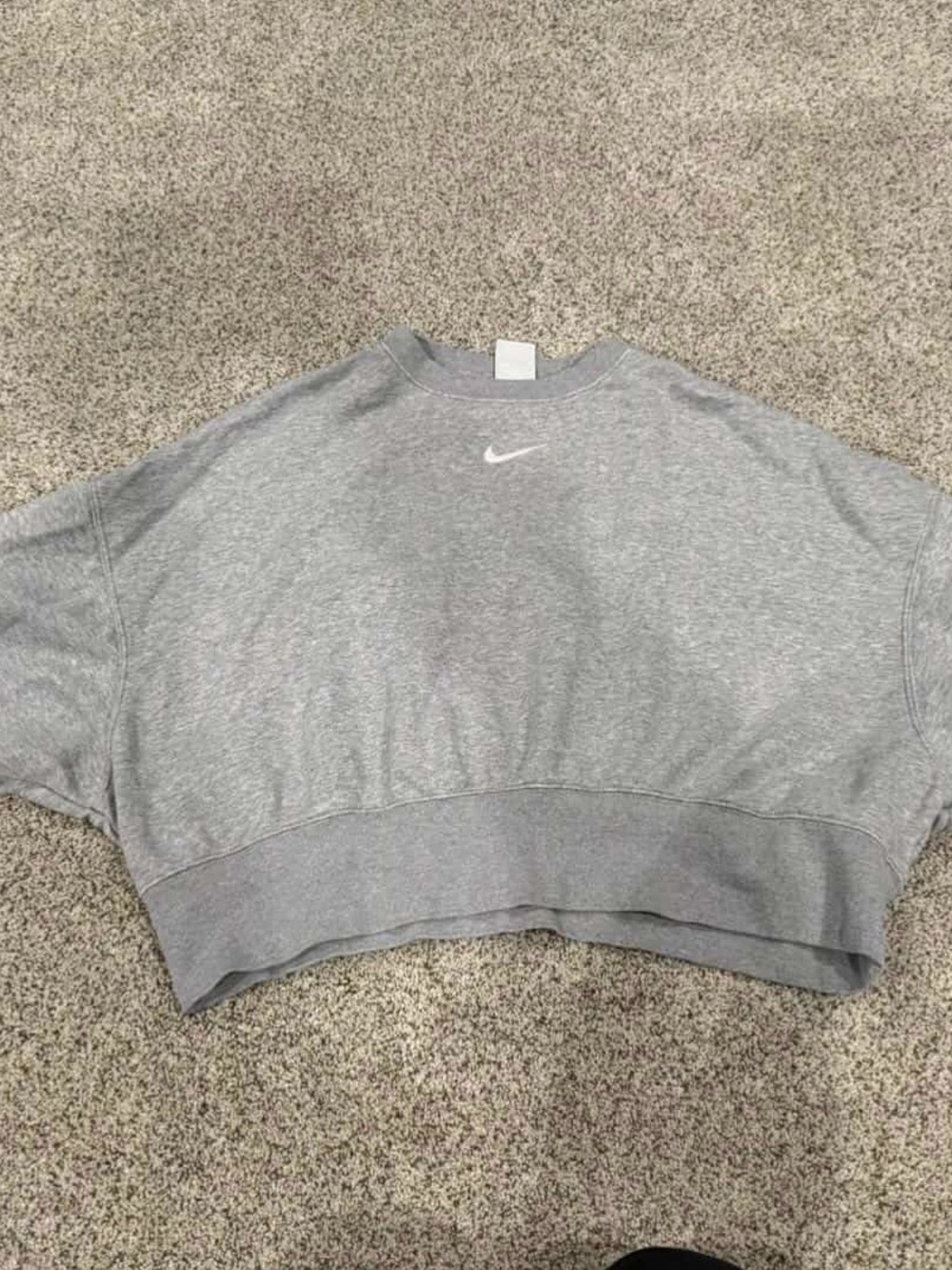 Nike Women's Light Gray Cropped Crew Sweatshirt